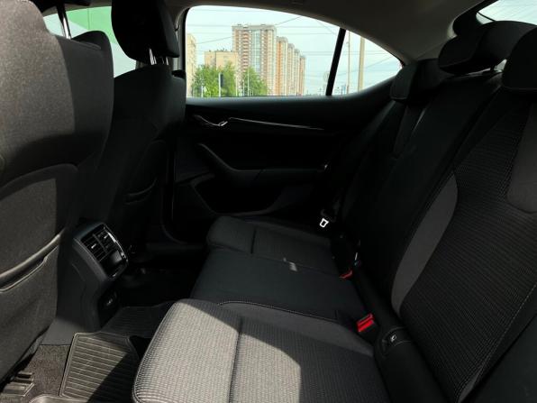 Skoda Octavia IV (A8) с пробегом 2021 года, цена 2 134 200 рублей, 108811 км, лифтбек, Автокод Объявления