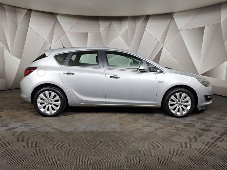 Opel Astra J Рестайлинг Москва  - изображение 6