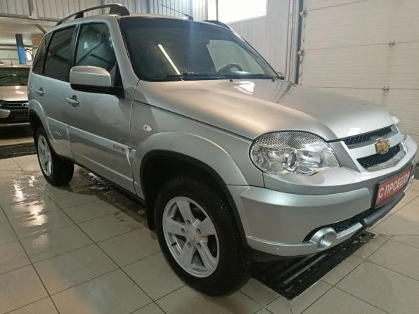 Chevrolet Niva I Рестайлинг с пробегом 2015 года, цена 640 000 рублей, 131000 км, внедорожник, Автокод Объявления
