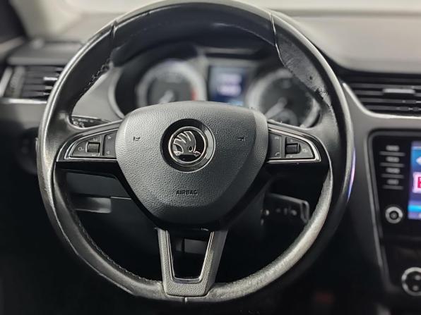 Skoda Octavia III (A7) Рестайлинг с пробегом 2017 года, цена 1 799 000 рублей, 173154 км, универсал, Автокод Объявления