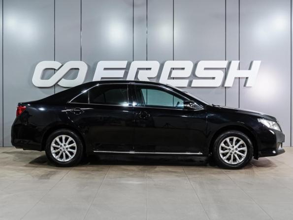 Toyota Camry VII (XV50) с пробегом 2013 года, цена 1 699 000 рублей, 131077 км, седан, Автокод Объявления