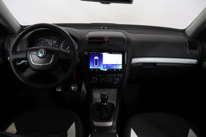 Skoda Octavia II (A5) Рестайлинг с пробегом 2012 года, цена 699 000 рублей, 204000 км, лифтбек, Автокод Объявления