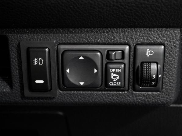 Nissan Tiida I с пробегом 2009 года, цена 695 000 рублей, 184965 км, хэтчбек, Автокод Объявления