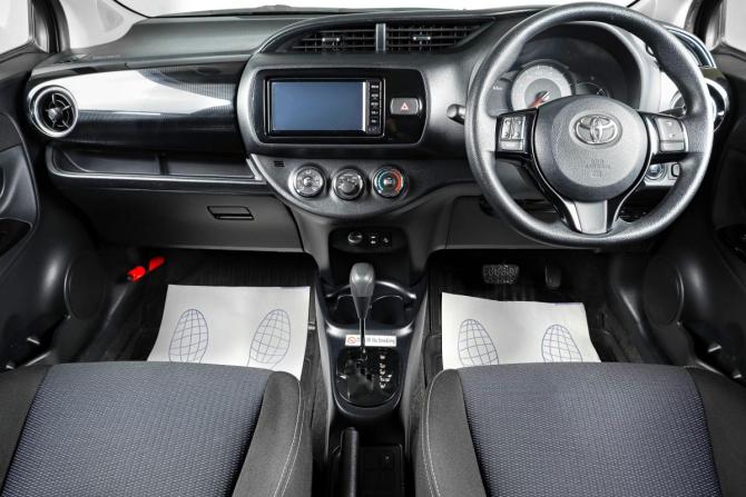 Toyota Vitz III (XP130) Рестайлинг 2 с пробегом 2017 года, цена 1 219 000 рублей, 107297 км, хэтчбек, Автокод Объявления