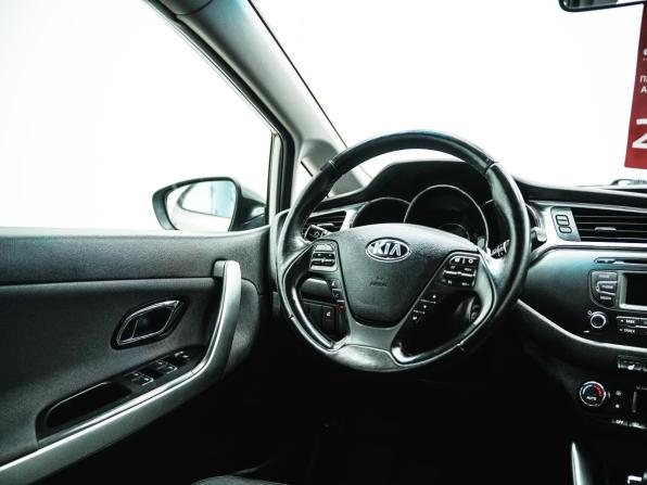 Kia Ceed II Рестайлинг с пробегом 2016 года, цена 1 279 000 рублей, 110089 км, хэтчбек, Автокод Объявления