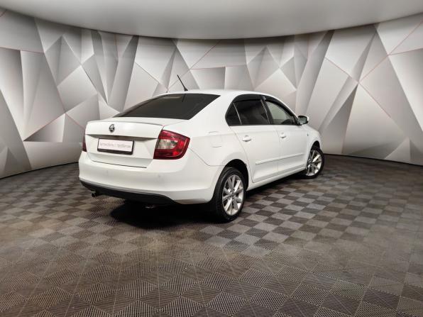 Skoda Rapid I с пробегом 2015 года, цена 879 000 рублей, 209754 км, лифтбек, Автокод Объявления