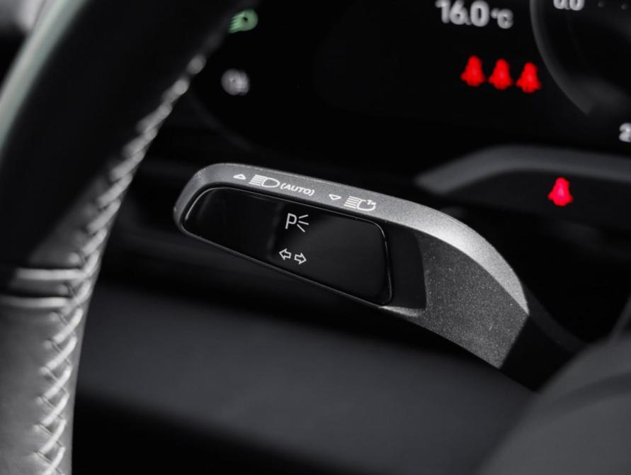 Porsche Taycan I Санкт-Петербург  - изображение 28