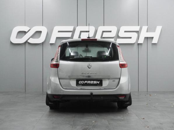 Renault Scenic III с пробегом 2010 года, цена 859 000 рублей, 275167 км, компактвэн, Автокод Объявления