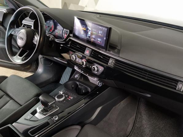 Audi A4 V (B9) с пробегом 2018 года, цена 1 740 000 рублей, 300665 км, универсал, Автокод Объявления