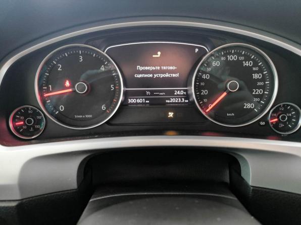 Volkswagen Touareg II Рестайлинг с пробегом 2017 года, цена 2 750 000 рублей, 300600 км, внедорожник, Автокод Объявления