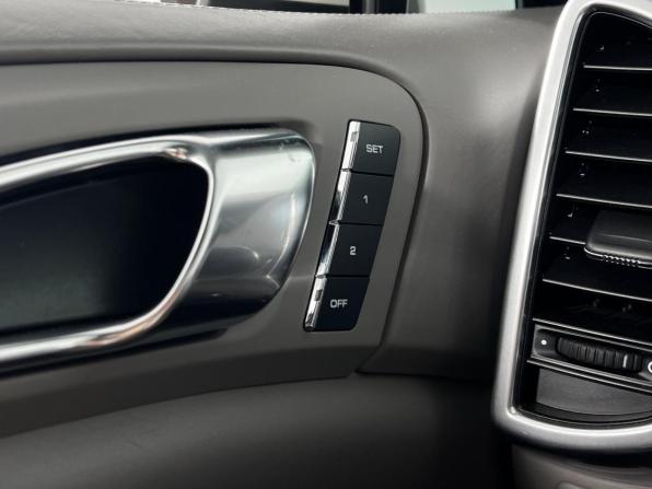 Porsche Cayenne II (958) с пробегом 2010 года, цена 2 444 900 рублей, 186466 км, внедорожник, Автокод Объявления