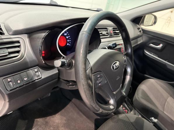 Kia Rio III Рестайлинг с пробегом 2016 года, цена 915 000 рублей, 207001 км, седан, Автокод Объявления