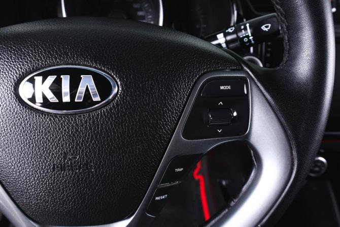 Kia Rio III Рестайлинг с пробегом 2016 года, цена 919 000 рублей, 243216 км, седан, Автокод Объявления