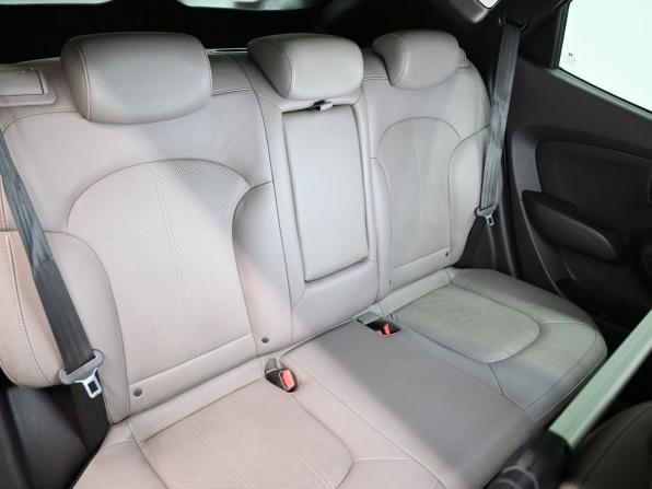 Hyundai ix35 I Рестайлинг с пробегом 2013 года, цена 1 595 000 рублей, 168531 км, внедорожник, Автокод Объявления