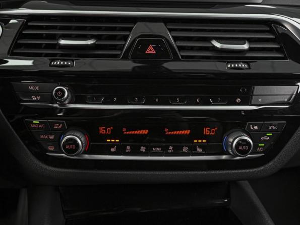 BMW 5 серии VII (G30/G31/G38) с пробегом 2019 года, цена 3 432 000 рублей, 101615 км, седан, Автокод Объявления