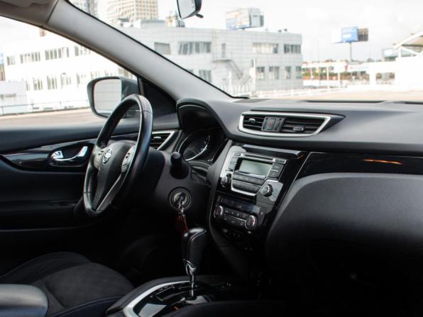 Nissan Qashqai II с пробегом 2016 года, цена 1 798 000 рублей, 130000 км, внедорожник, Автокод Объявления