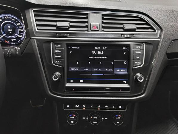 Volkswagen Tiguan II с пробегом 2017 года, цена 2 655 000 рублей, 180251 км, внедорожник, Автокод Объявления