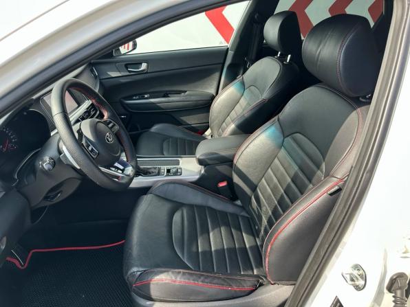 Kia Optima IV Рестайлинг с пробегом 2018 года, цена 1 990 000 рублей, 122000 км, седан, Автокод Объявления