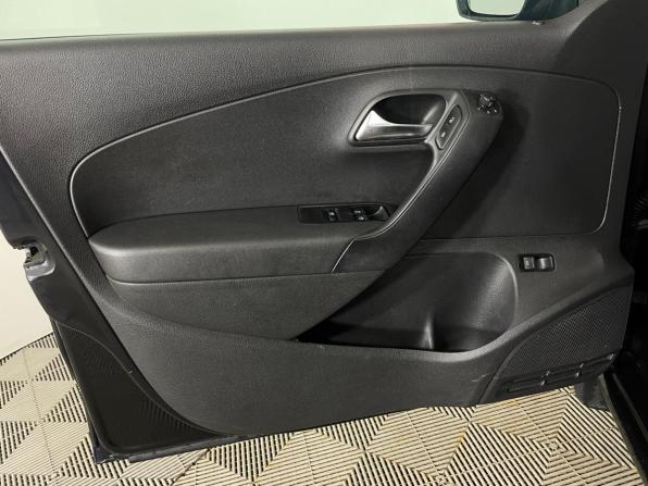 Volkswagen Polo V с пробегом 2011 года, цена 680 000 рублей, 181907 км, седан, Автокод Объявления