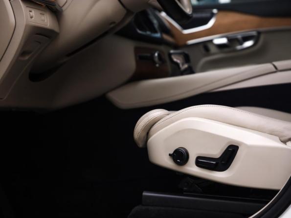 Volvo XC90 II Рестайлинг 1 с пробегом 2021 года, цена 4 287 321 рубль, 178120 км, внедорожник, Автокод Объявления