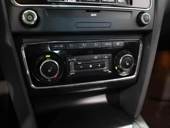 Skoda Superb II с пробегом 2012 года, цена 1 019 000 рублей, 237808 км, лифтбек, Автокод Объявления