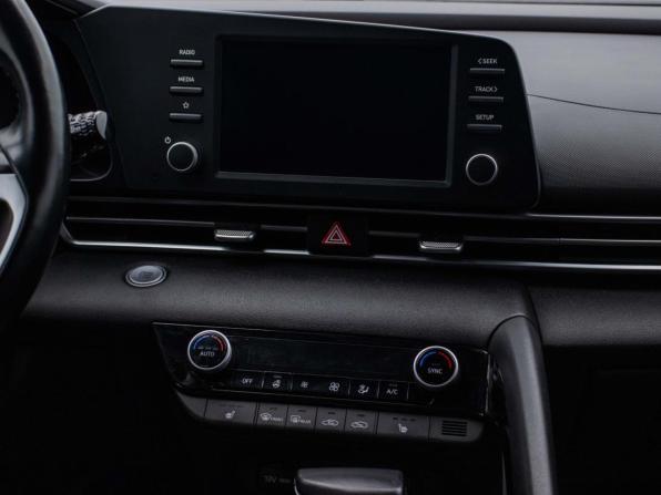 Hyundai Elantra VII (CN7) с пробегом 2020 года, цена 1 824 000 рублей, 108000 км, седан, Автокод Объявления