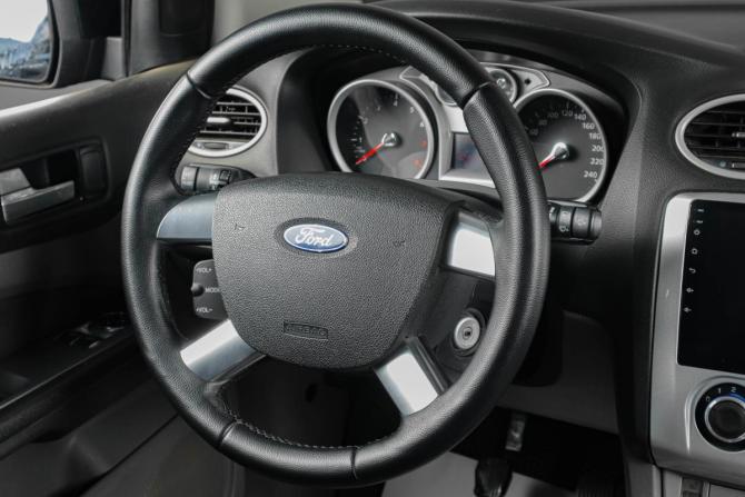 Ford Focus II Рестайлинг с пробегом 2011 года, цена 669 000 рублей, 527000 км, седан, Автокод Объявления