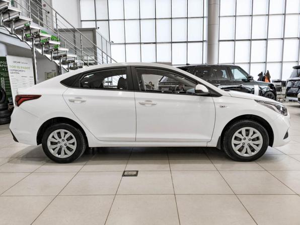 Hyundai Solaris II с пробегом 2019 года, цена 1 350 000 рублей, 74463 км, седан, Автокод Объявления