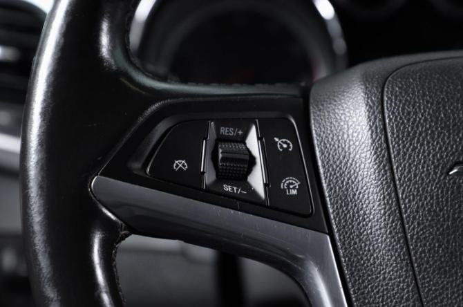 Opel Mokka I с пробегом 2013 года, цена 1 099 000 рублей, 133000 км, внедорожник, Автокод Объявления