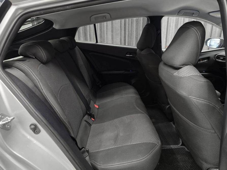 Toyota Prius IV Рестайлинг (XW50) Красноярск  - изображение 16