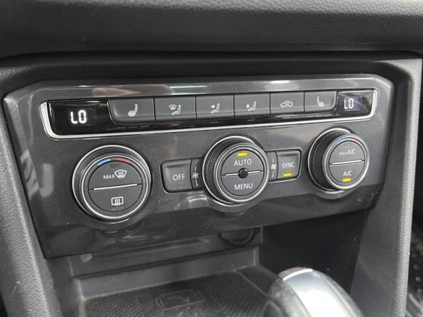 Volkswagen Tiguan II с пробегом 2021 года, цена 3 149 000 рублей, 93685 км, внедорожник, Автокод Объявления
