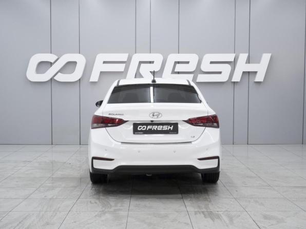Hyundai Solaris II с пробегом 2017 года, цена 1 470 000 рублей, 114588 км, седан, Автокод Объявления