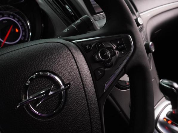 Opel Insignia I Рестайлинг с пробегом 2013 года, цена 1 139 000 рублей, 118028 км, седан, Автокод Объявления