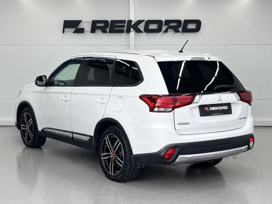 Mitsubishi Outlander III Рестайлинг 2 Уфа  - изображение 2