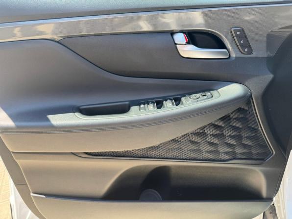 Hyundai Santa Fe IV Рестайлинг с пробегом 2020 года, цена 3 399 900 рублей, 44671 км, внедорожник, Автокод Объявления
