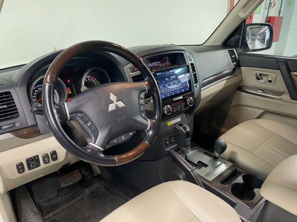 Mitsubishi Pajero IV Рестайлинг 2 с пробегом 2020 года, цена 3 220 000 рублей, 92989 км, внедорожник, Автокод Объявления