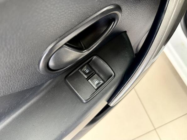 Renault Logan II Рестайлинг с пробегом 2022 года, цена 870 000 рублей, 241467 км, седан, Автокод Объявления