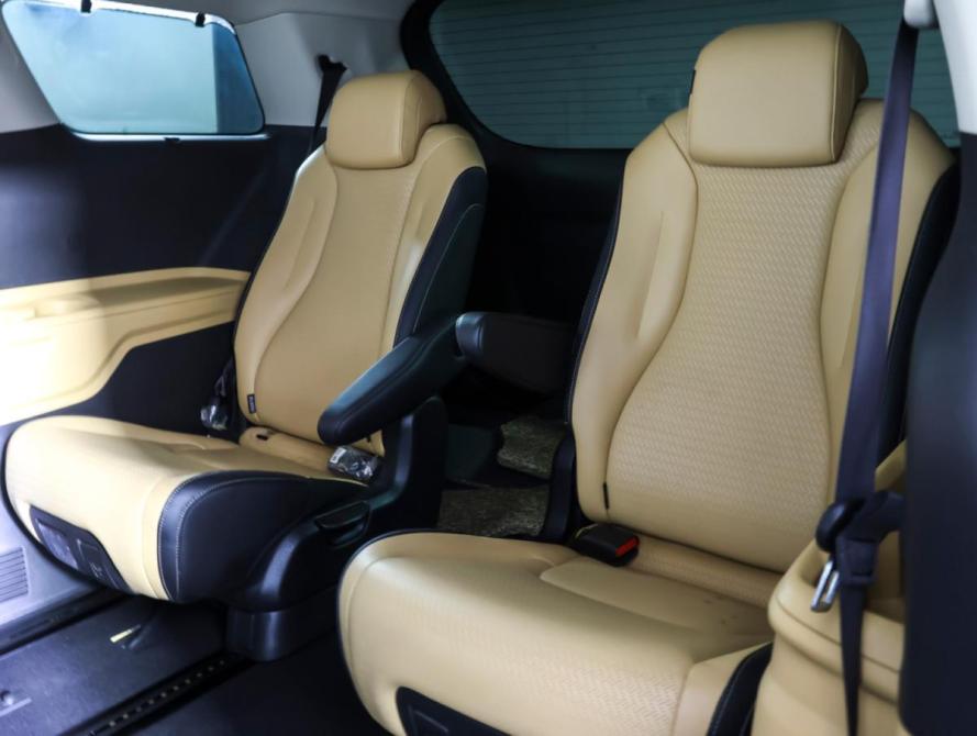 Kia Carnival IV Москва  - изображение 11