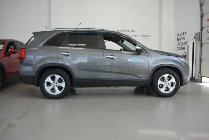 Kia Sorento II Рестайлинг с пробегом 2015 года, цена 1 799 000 рублей, 199000 км, внедорожник, Автокод Объявления