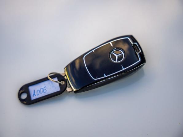 Mercedes-Benz E-Класс V (W213 S213 C238) с пробегом 2017 года, цена 2 528 000 рублей, 201945 км, седан, Автокод Объявления