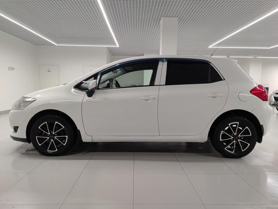 Toyota Auris I Казань  - изображение 10