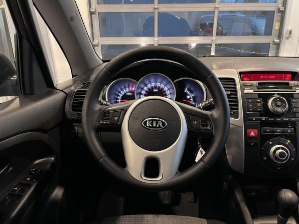 Kia Venga I с пробегом 2012 года, цена 925 000 рублей, 113440 км, компактвэн, Автокод Объявления