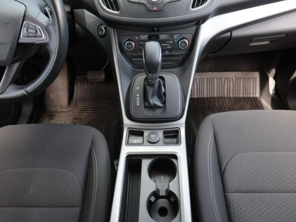 Ford Kuga II Рестайлинг с пробегом 2017 года, цена 1 590 100 рублей, 96365 км, внедорожник, Автокод Объявления