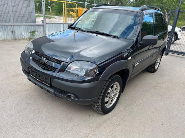 Chevrolet Niva I Рестайлинг с пробегом 2017 года, цена 669 900 рублей, 105000 км, внедорожник, Автокод Объявления
