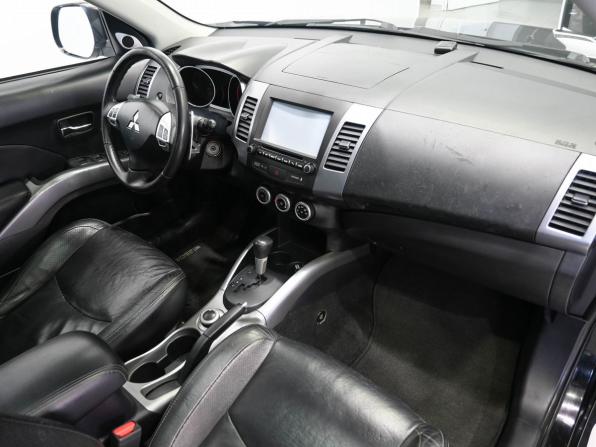 Mitsubishi Outlander II с пробегом 2007 года, цена 989 900 рублей, 285000 км, внедорожник, Автокод Объявления