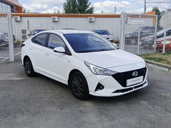 Hyundai Solaris II Рестайлинг с пробегом 2022 года, цена 1 650 000 рублей, 53497 км, седан, Автокод Объявления