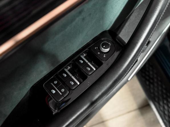 Geely Monjaro I с пробегом 2023 года, цена 3 250 000 рублей, 83345 км, внедорожник, Автокод Объявления