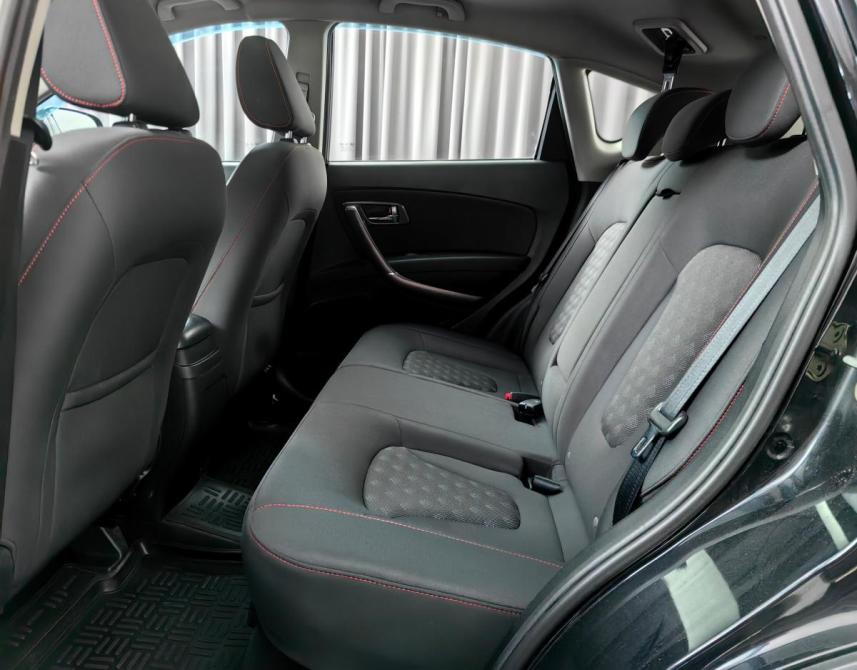 FAW Besturn X80 I Москва  - изображение 11