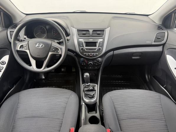 Hyundai Solaris I Рестайлинг с пробегом 2015 года, цена 899 000 рублей, 138124 км, хэтчбек, Автокод Объявления