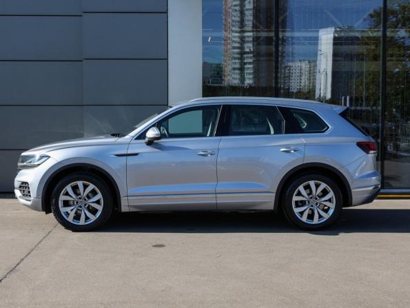 Volkswagen Touareg III с пробегом 2022 года, цена 7 298 000 рублей, 28122 км, внедорожник, Автокод Объявления